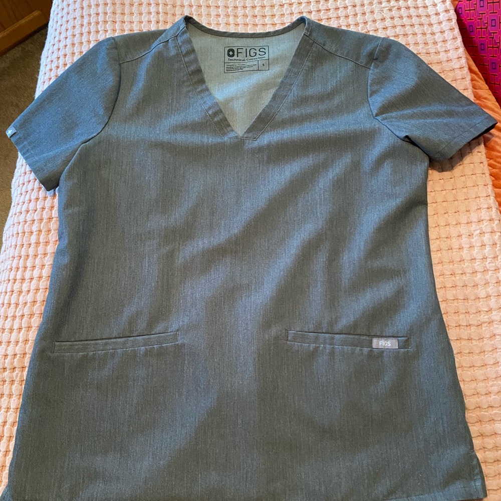 Figs technical collection scrub tops